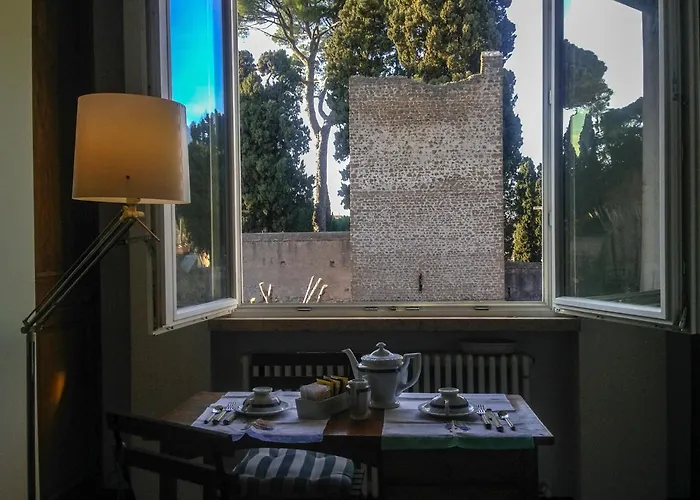 Acomodação com café da manhã  Luminosa Vista Piramide Roma